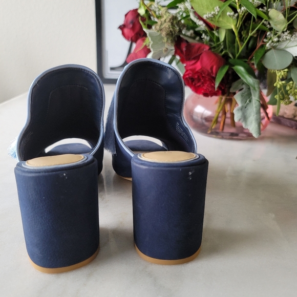 COPY - GIANI BINI Tassel Sandals - Picture 5 of 7